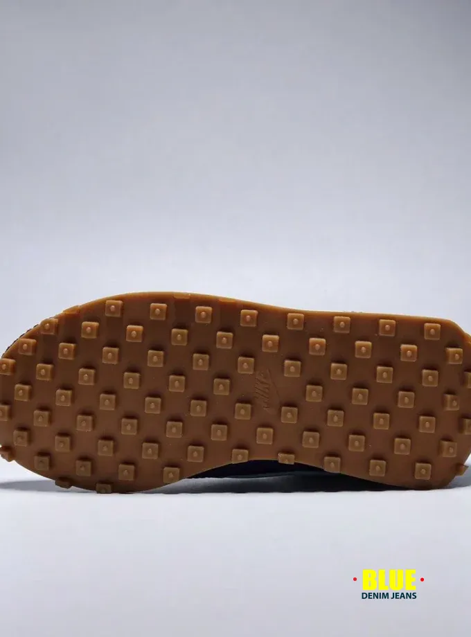 Nike Women's LD-1000 SE Low-Top Casual Sneakers IH2128-500