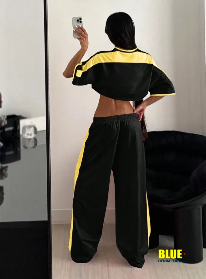 StreetHx Women's Printed Crop Top & Sweatpants Set