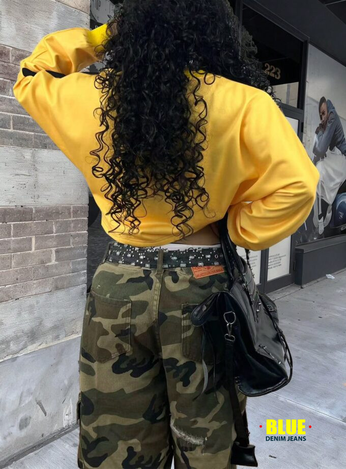 Rovax Women's Contrast Crew Neck Long Sleeve Crop Top