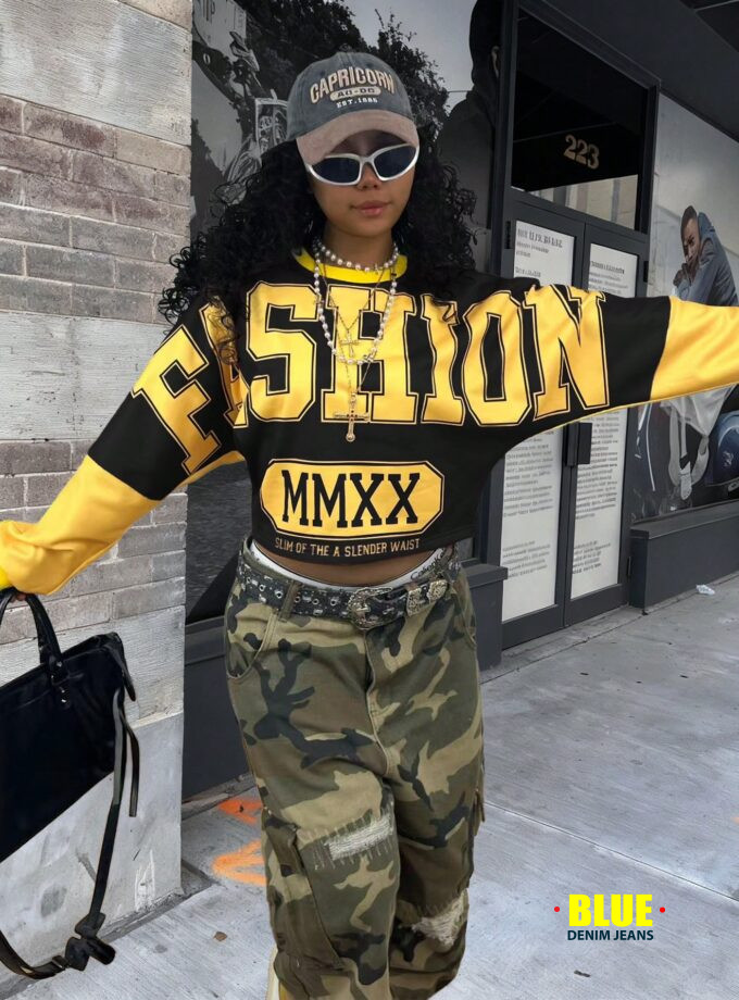 Rovax Women's Contrast Crew Neck Long Sleeve Crop Top